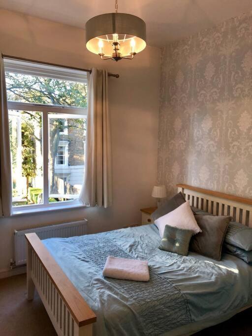 Spacious Apartment In The Heart Of Camden Town Лондон Экстерьер фото